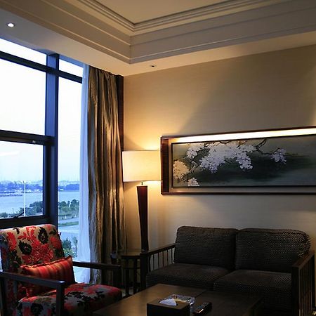Southern Club Hotel Kanton Zimmer foto